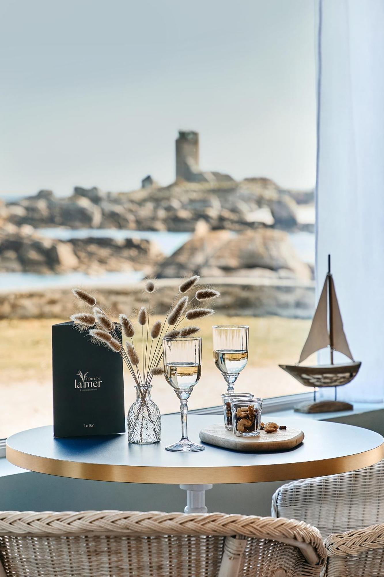 Hotel De La Mer & Spa 브리뇨강-플라주 외부 사진